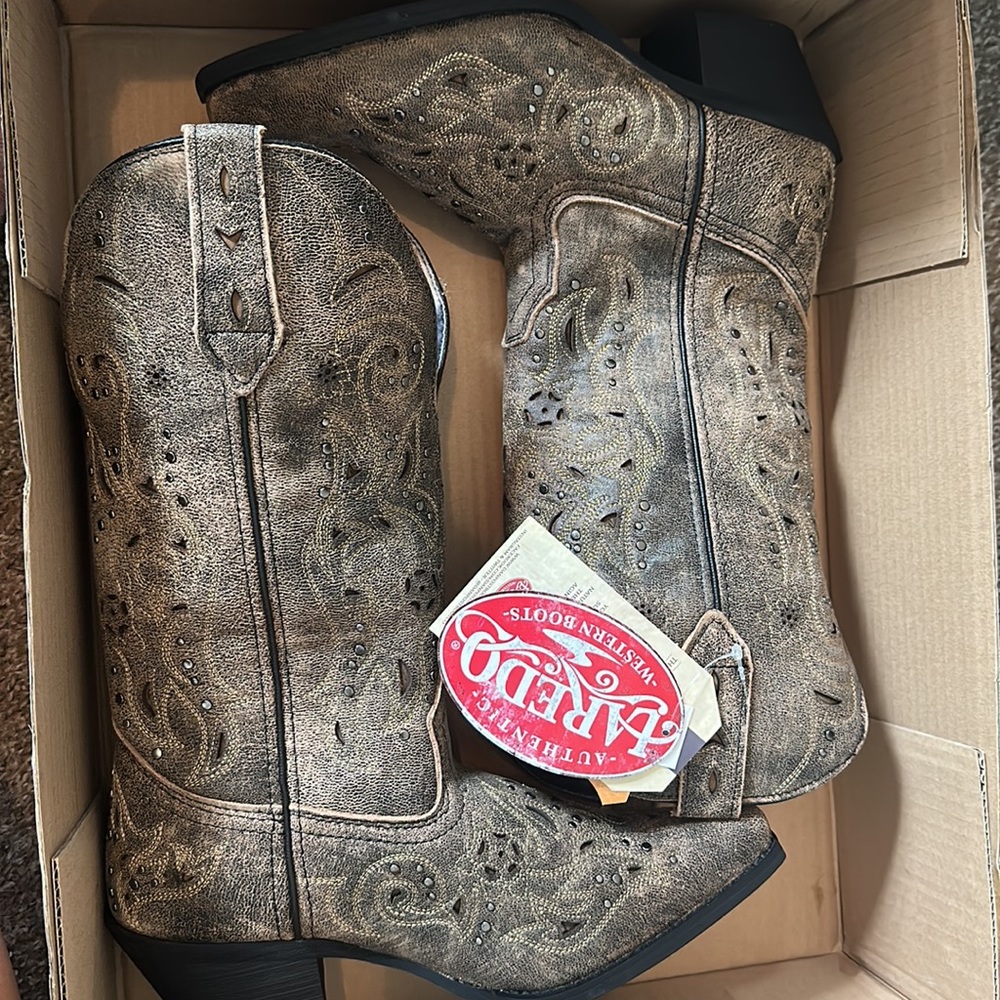 Laredo Scandalous Snip Toe Cowgirl Boots